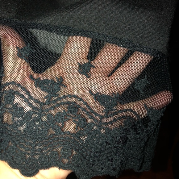 Lace sleeved top - Picture 3 of 5